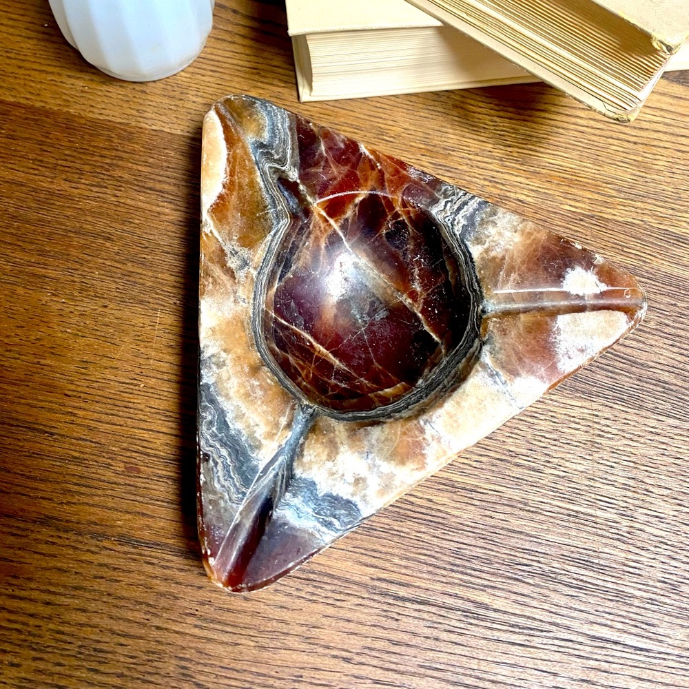 Mid Century Modern Brown Agate Stone Triangular Ashtray, Dark Academia Decor